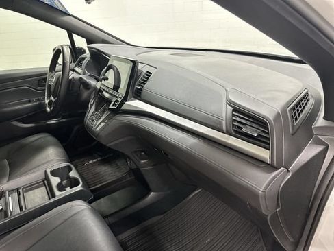 Used 2024 Honda Odyssey Sport image 17