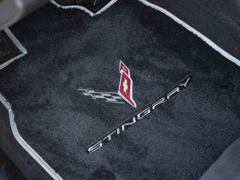 Used 2025 Chevrolet Corvette Stingray Preferred Cpe w/ 2LT image 34