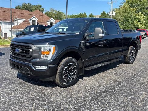 Used 2021 Ford F150 XLT w/ Equipment Group 302A High AWD/4WD image 3