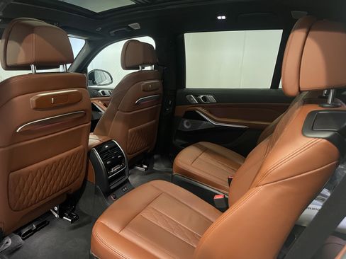 Used 2023 BMW ALPINA XB7 image 24