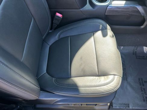 Used 2020 Chevrolet Silverado 1500 LTZ w/ LTZ Premium Package image 17