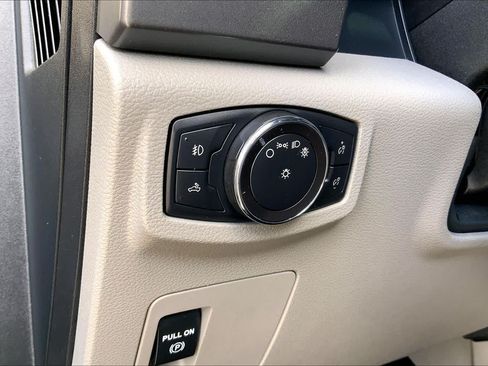 Used 2018 Ford F150 XLT RWD image 35