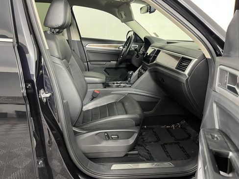 Used 2019 Volkswagen Atlas SEL Premium image 17