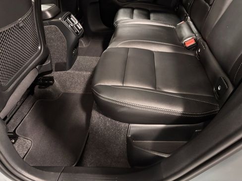 Certified 2025 Volvo XC40 B5 Plus image 20