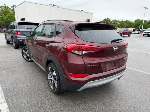 Used 2017 Hyundai Tucson Limited w/ Limited Ultimate Package 03 FWD image 3