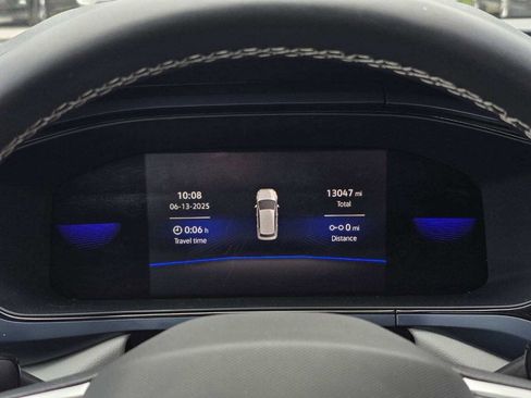 Used 2022 Volkswagen Taos SE image 10