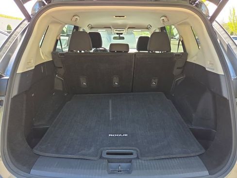 Used 2025 Nissan Rogue SV image 12