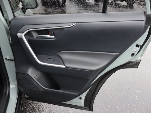 Used 2020 Toyota RAV4 XLE Premium image 30