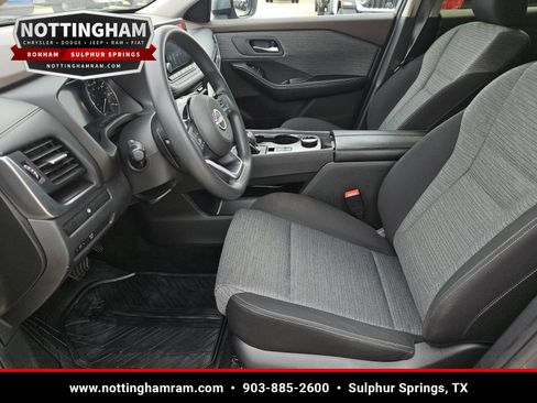 Used 2023 Nissan Rogue SV AWD/4WD image 17