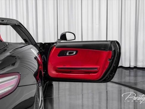 Used 2012 Mercedes-Benz SLS AMG Roadster image 35