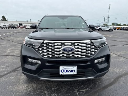 Used 2024 Ford Explorer Platinum w/ Technology Package AWD/4WD image 4