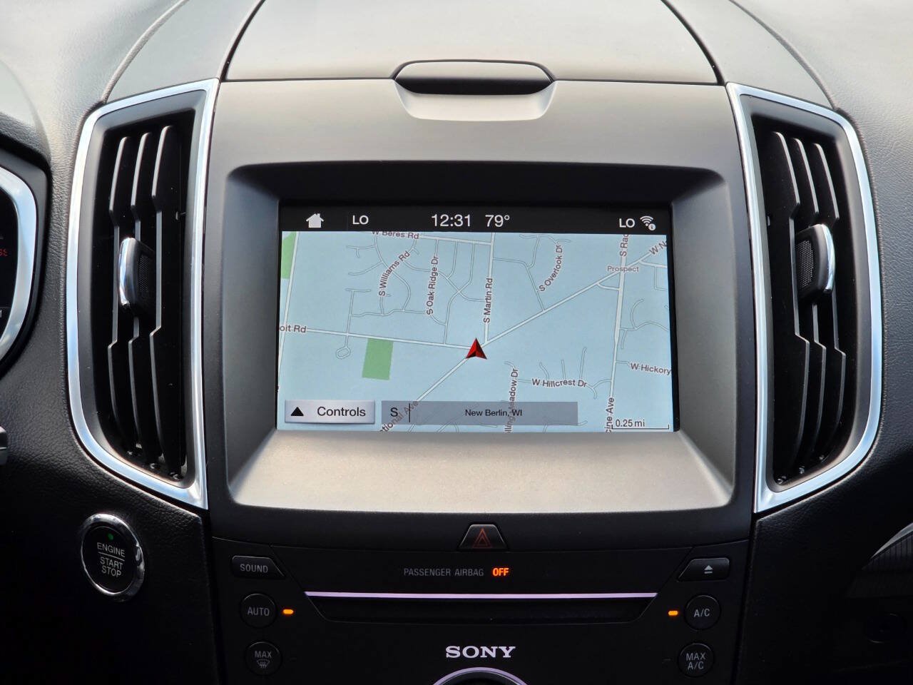 Used 2016 Ford Edge Titanium w/ Equipment Group 301A AWD/4WD image 17