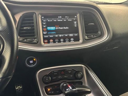 Used 2022 Dodge Challenger R/T image 18