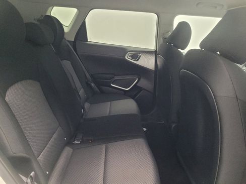 Used 2025 Kia Soul S image 19