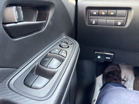 New 2025 Nissan Versa S w/ Trunk Package FWD image 23
