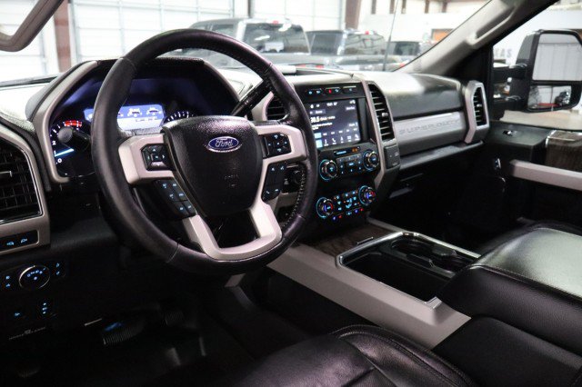 Used 2019 Ford F250 Lariat w/ Lariat Ultimate Package AWD/4WD image 39