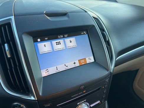 Used 2018 Ford Edge Titanium w/ Equipment Group 301A image 17