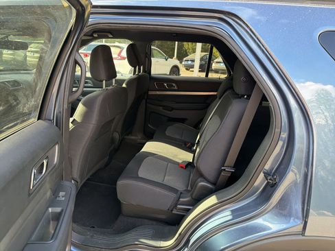 Used 2019 Ford Explorer XLT w/ Equipment Group 201A image 15