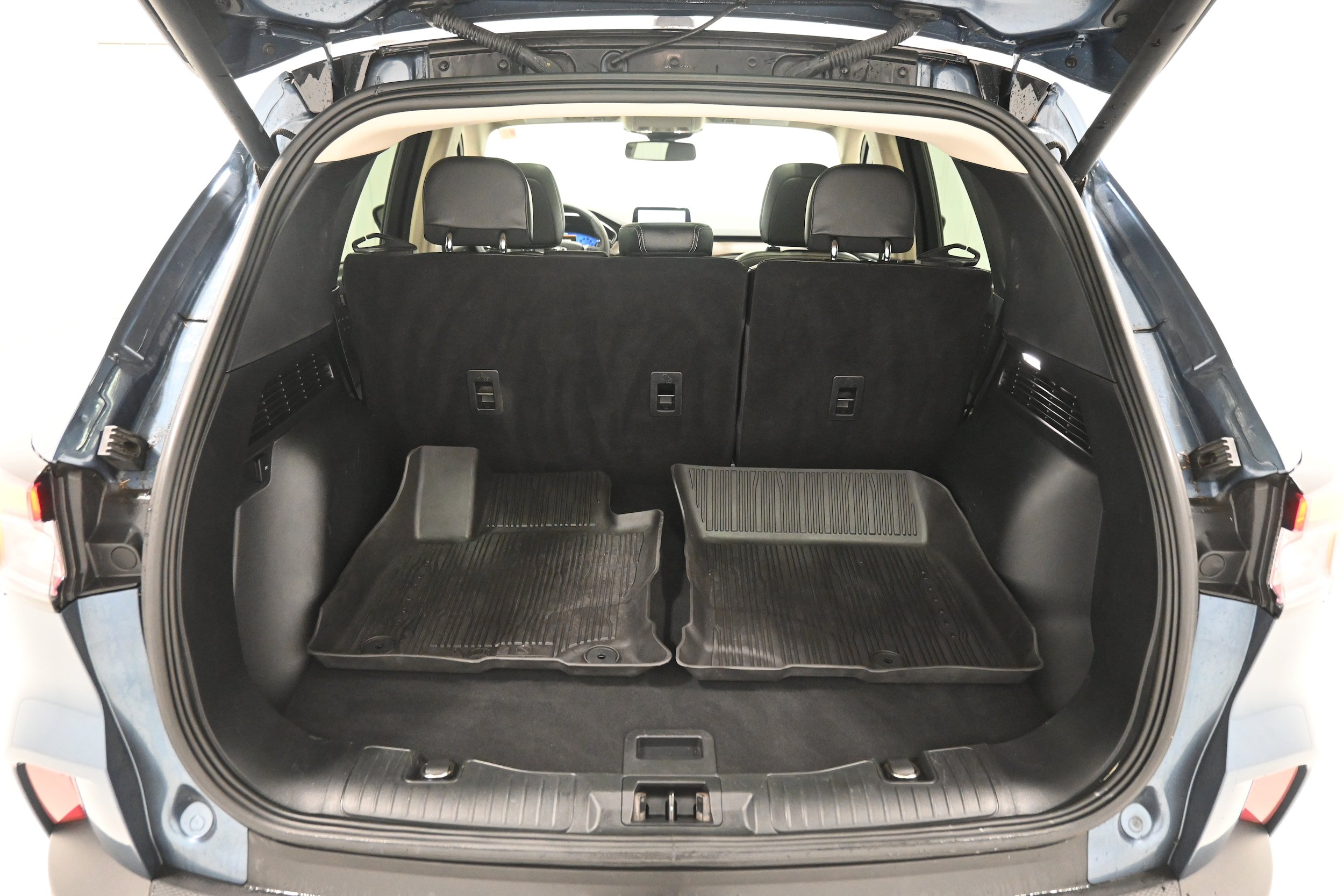 Used 2020 Ford Escape Titanium w/ Titanium Premium Package 2.0 AWD/4WD image 34