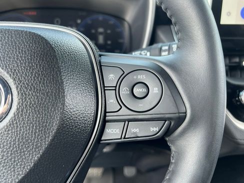 Certified 2026 Toyota Corolla Cross XSE w/ Convenience Package image 22