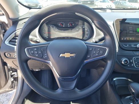 Used 2024 Chevrolet Malibu LT FWD image 23