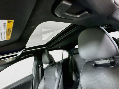 Certified 2025 Mercedes-Benz C 300 Sedan image 22