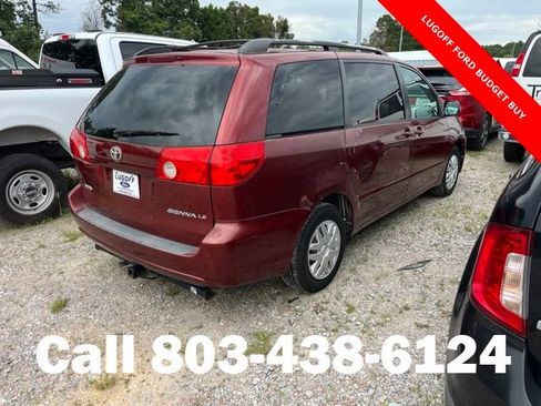 Used 2009 Toyota Sienna FWD image 2