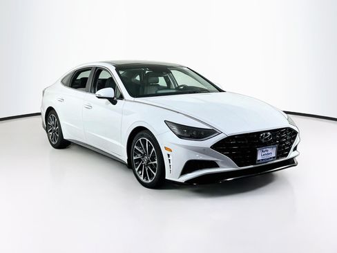 Used 2023 Hyundai Sonata Limited FWD image 3
