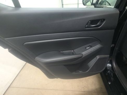 Used 2024 Nissan Altima 2.5 SV image 13