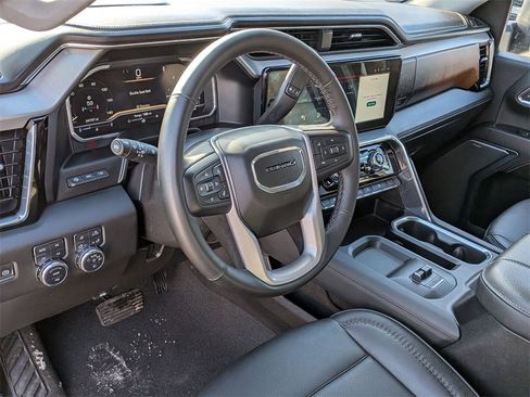 Used 2024 GMC Sierra 3500 Denali w/ Denali Reserve Package image 10