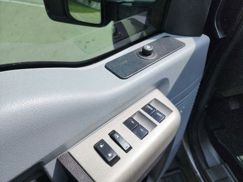 Used 2016 Ford F250 XLT w/ XLT Interior Package image 18