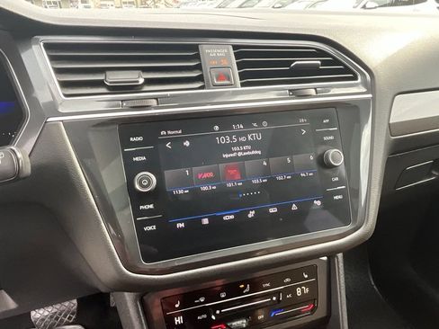 Used 2022 Volkswagen Tiguan SE image 18
