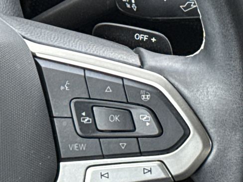 Used 2024 Volkswagen Atlas SE FWD image 20