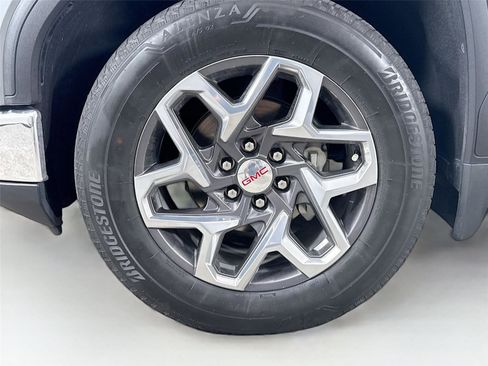 Used 2023 GMC Sierra 1500 SLT w/ SLT Premium Package RWD image 12