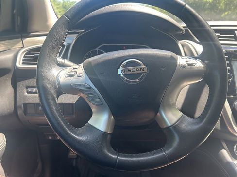 Used 2018 Nissan Murano SV AWD/4WD image 13