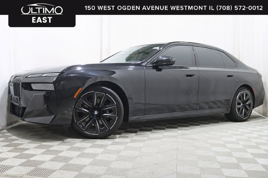 Used 2023 BMW 760i xDrive AWD/4WD image 1