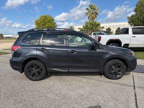 Used 2018 Subaru Forester 2.5i Premium image 4