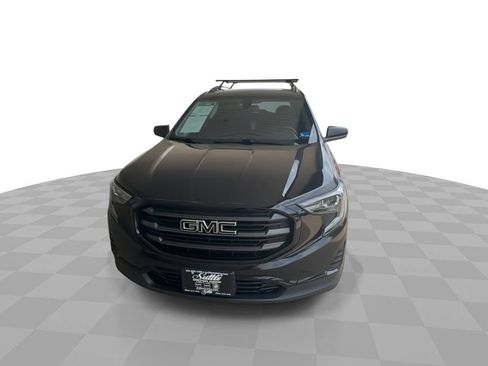 Certified 2019 GMC Terrain SLE w/ Driver Convenience Package FWD image 3