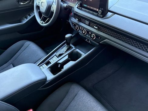 Certified 2025 Honda Accord SE image 13