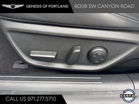 Used 2023 Genesis G70 2.0T image 16