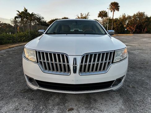 Used 2012 Lincoln MKZ image 3