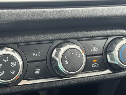 Used 2024 Nissan Versa S w/ S Plus Package image 33