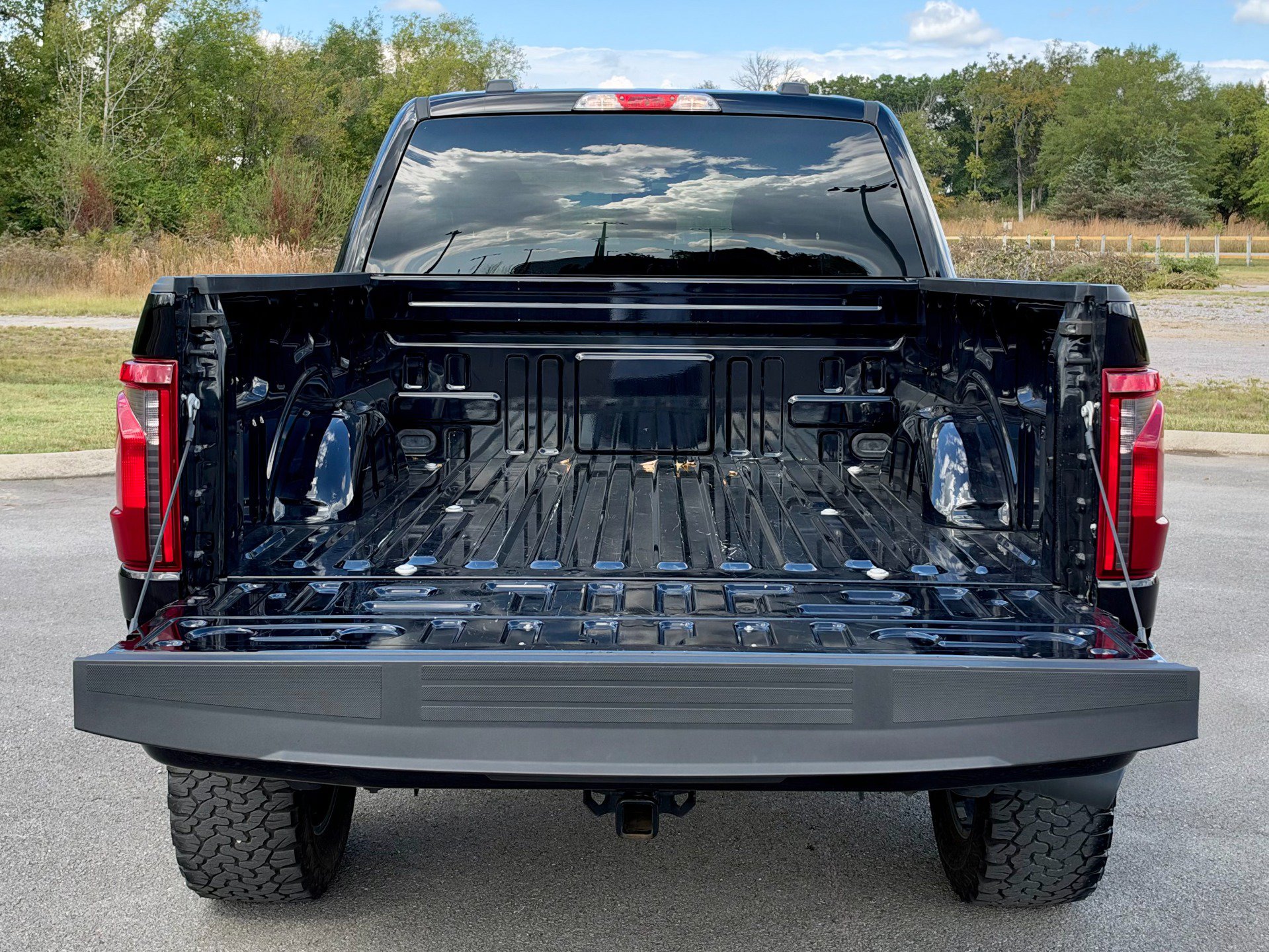 Used 2025 Ford F150 STX w/ Equipment Group 200A AWD/4WD image 9