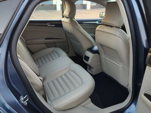 Used 2019 Ford Fusion SEL FWD image 16