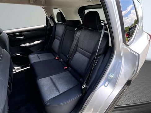 Used 2025 Nissan Rogue SV AWD/4WD image 21