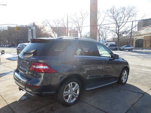 Used 2014 Mercedes-Benz ML 350 ML 350 4MATIC AWD 4dr SUV image 4