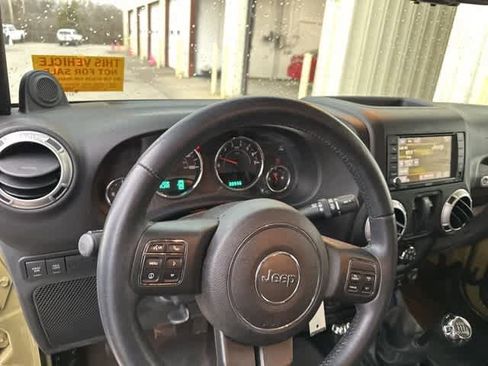 Used 2013 Jeep Wrangler Rubicon w/ PWR Convenience Group image 6