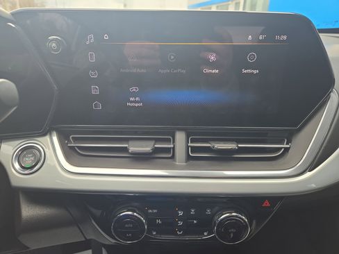 Certified 2024 Chevrolet Trax LT w/ Driver Confidence Package image 7