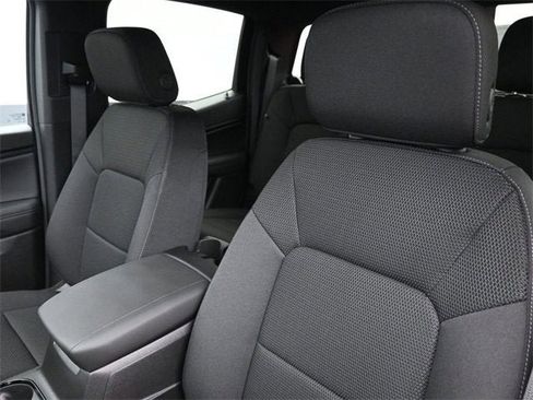 New 2026 Chevrolet Colorado LT image 18