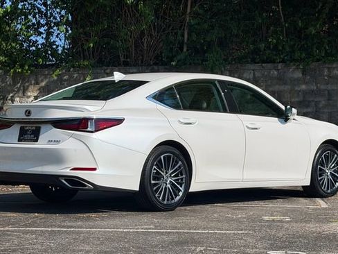 Certified 2023 Lexus ES 350 w/ Premium Package FWD image 7